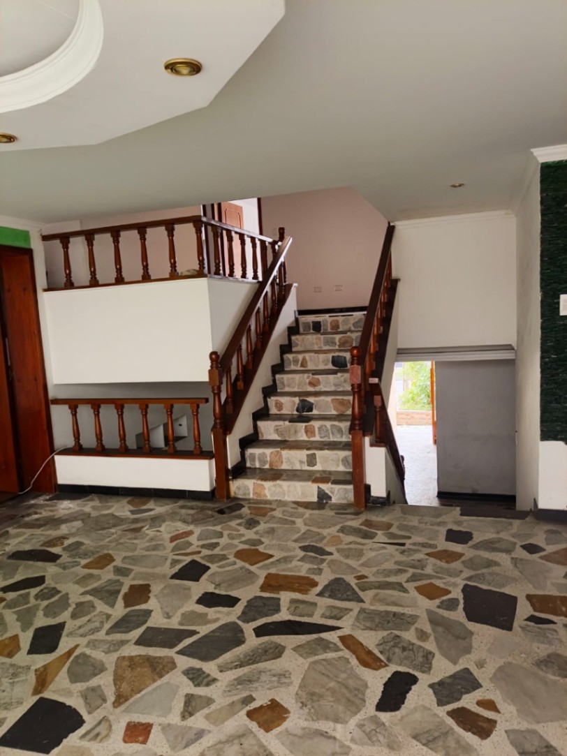 Cl. 61 #37-64, Bogotá, Colombia 4